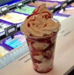 Raspberry Ripple Sundae 